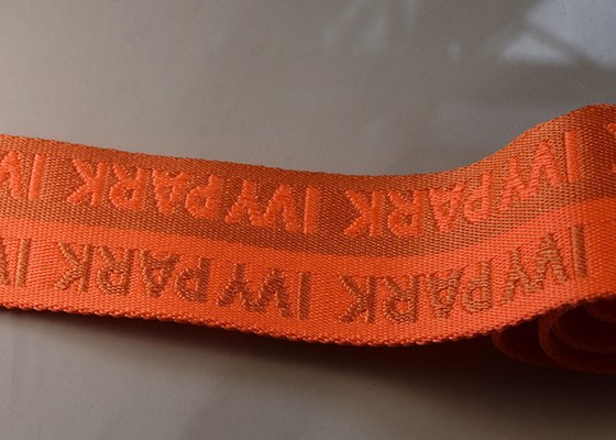 Banda di elastico su misura del jacquard di due colori facendo uso del poliestere del nylon dell'elastam