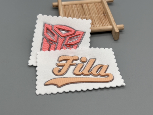 Patch in tessuto in rilievo personalizzati Disegno di forma uniforme su misura
