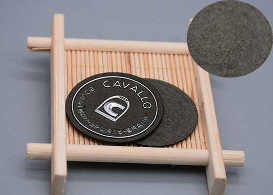 Borse in forma personalizzata con patch in rilievo
