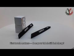 Abbigliamento con cinghie di poliestere stampate con un logo in silicone bianco