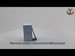 Toppe termoadesive in tessuto intrecciato con loghi in silicone stampati