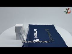 Guarda: Etichette per trasferimento termico con logo in TPU stampato su misura Voltage per abbigliamento in vetrina