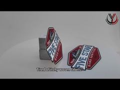 Uno Sguardo Più da Vicino: Etichetta Stampata in TPU Trasparente 0,8mm di Spessore Logo in Silicone Personalizzato