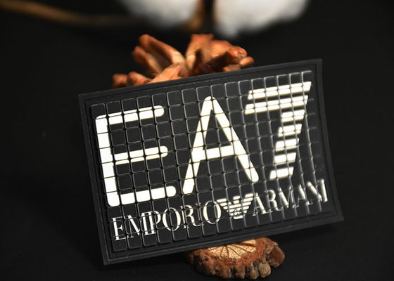 Toppe serigrafate su ordinazione del silicone, etichette lavabili dell'abbigliamento del silicone