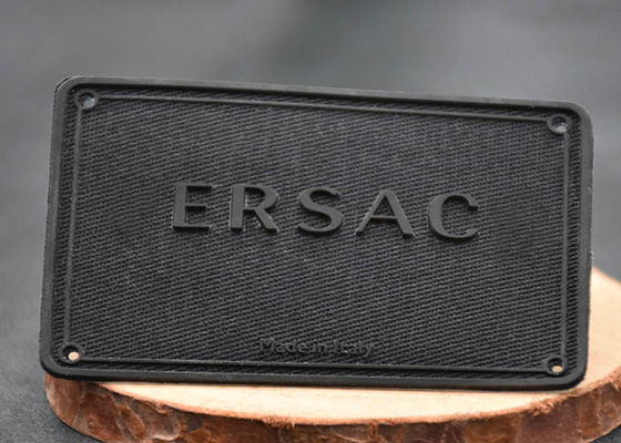 Etichette del trasferimento di calore del tessuto della saia su misura con il logos stampato del silicone