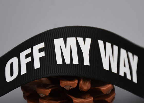 Tessitura nera Logo Screen Printed Labels bianco del poliestere di abitudine 20mm dell'abbigliamento