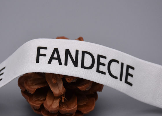 Gli indumenti hanno personalizzato la banda elastica stampata con Matte Black Logo