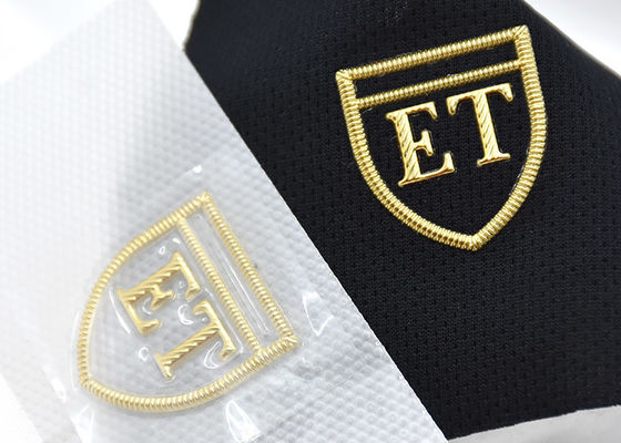 L'oro 3D ha sollevato le etichette per Ski Suits, vestiti da lavoro dell'abbigliamento del trasferimento di calore di TPU